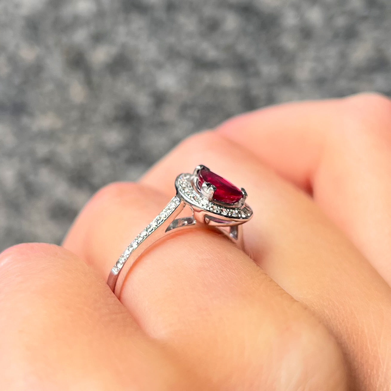 Spectacular 18ct White Gold Red Ruby and Diamond Pear Shaped Ring - Size N