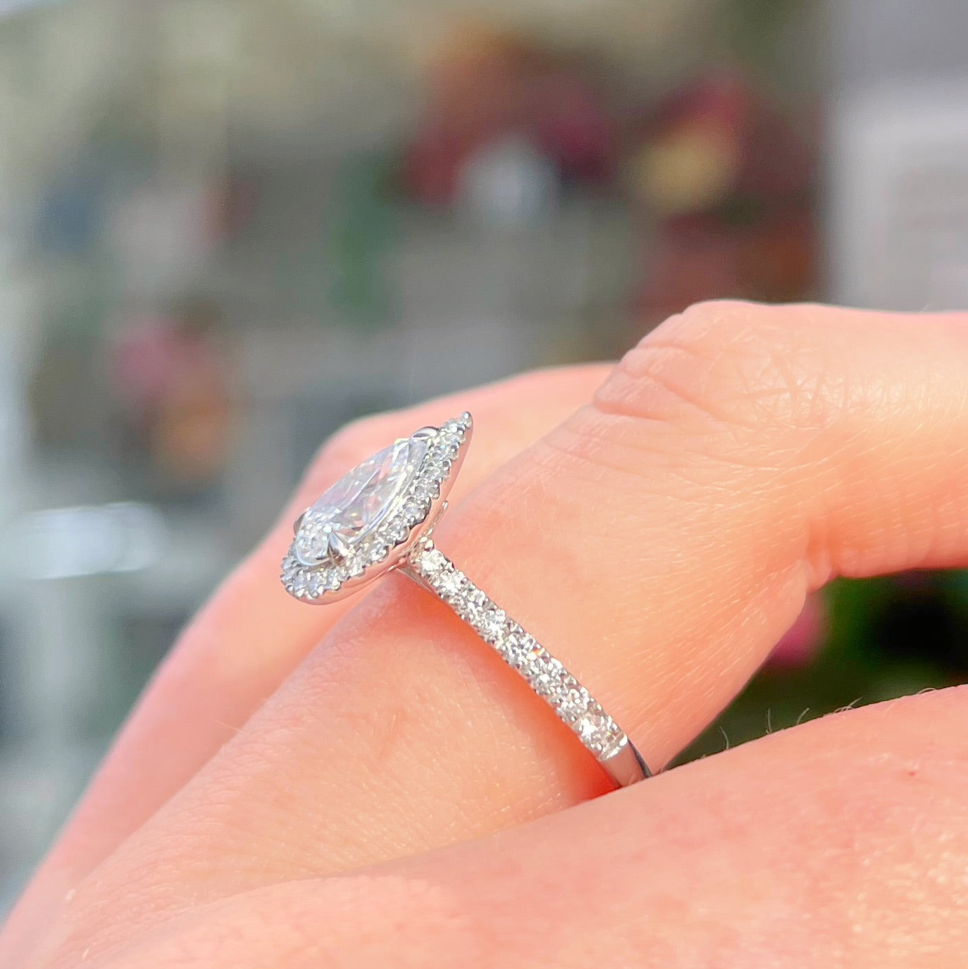 Classic Platinum Pear-Shaped LAB-GROWN Diamond Engagement Ring - Size N