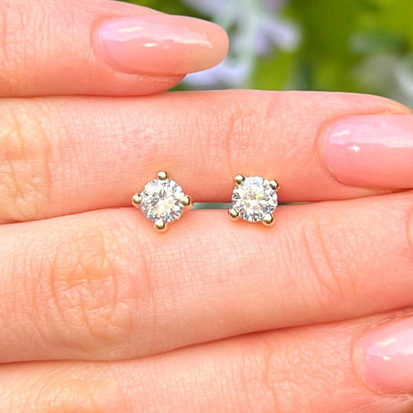 9ct Yellow Gold Clear Cubic Zirconia Stud Earrings