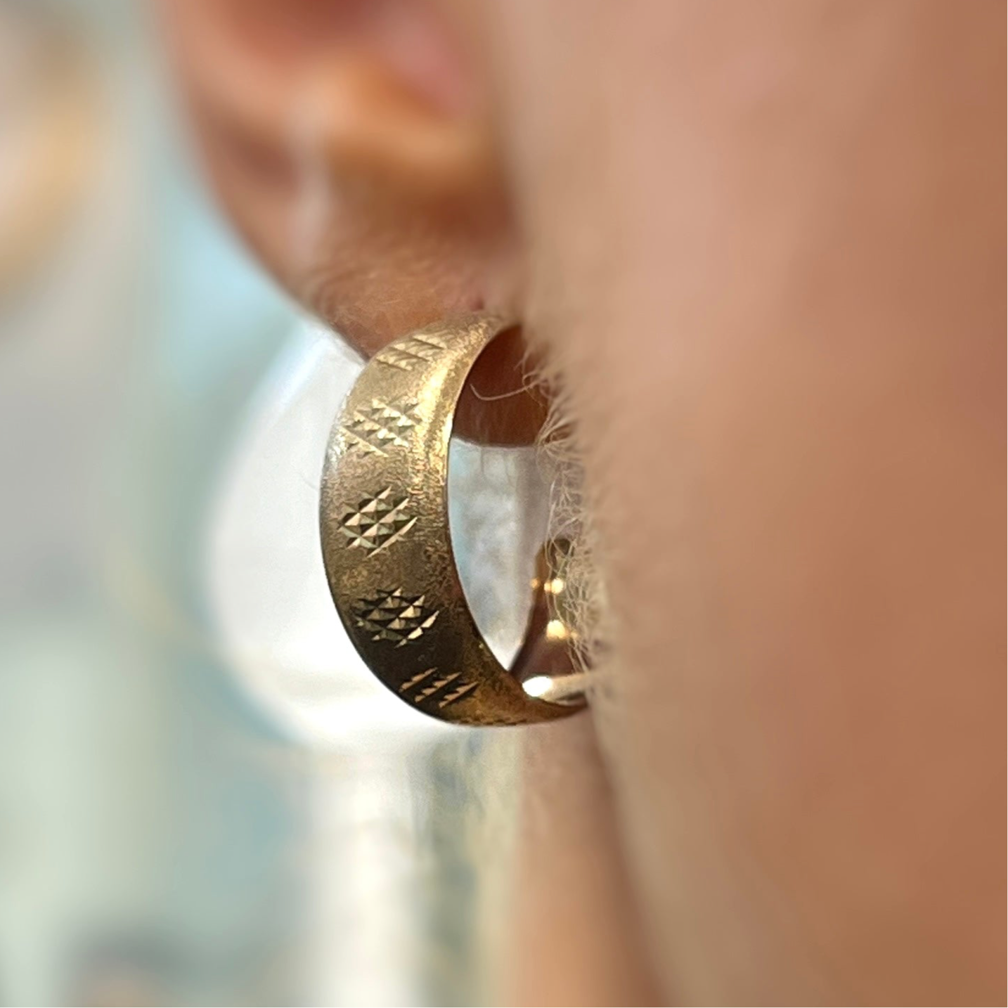 Vintage 9ct Yellow Gold Small Patterned Hoop Earrings