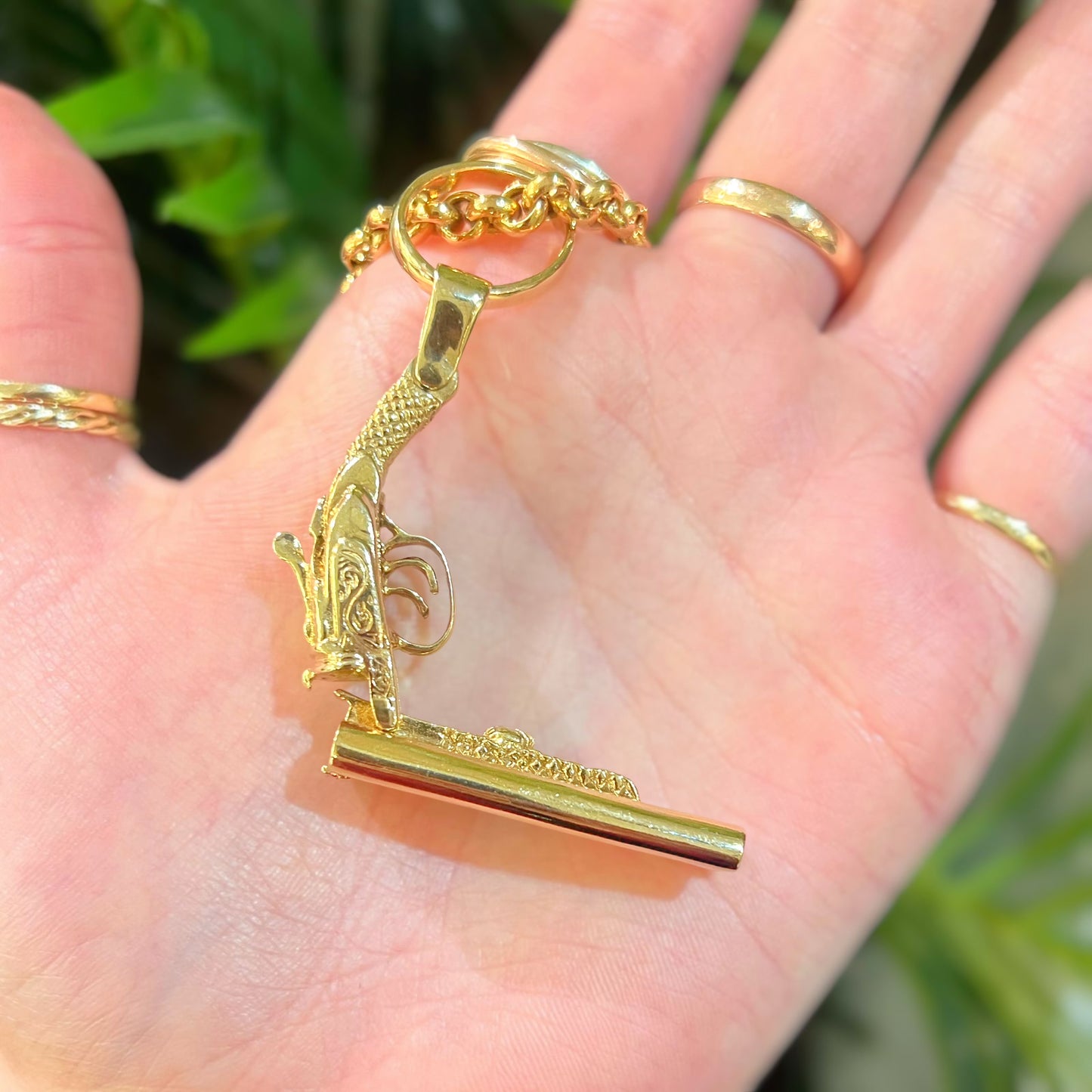 RARE Vintage Solid 9ct Yellow Gold Sawn-off Shotgun Pendant