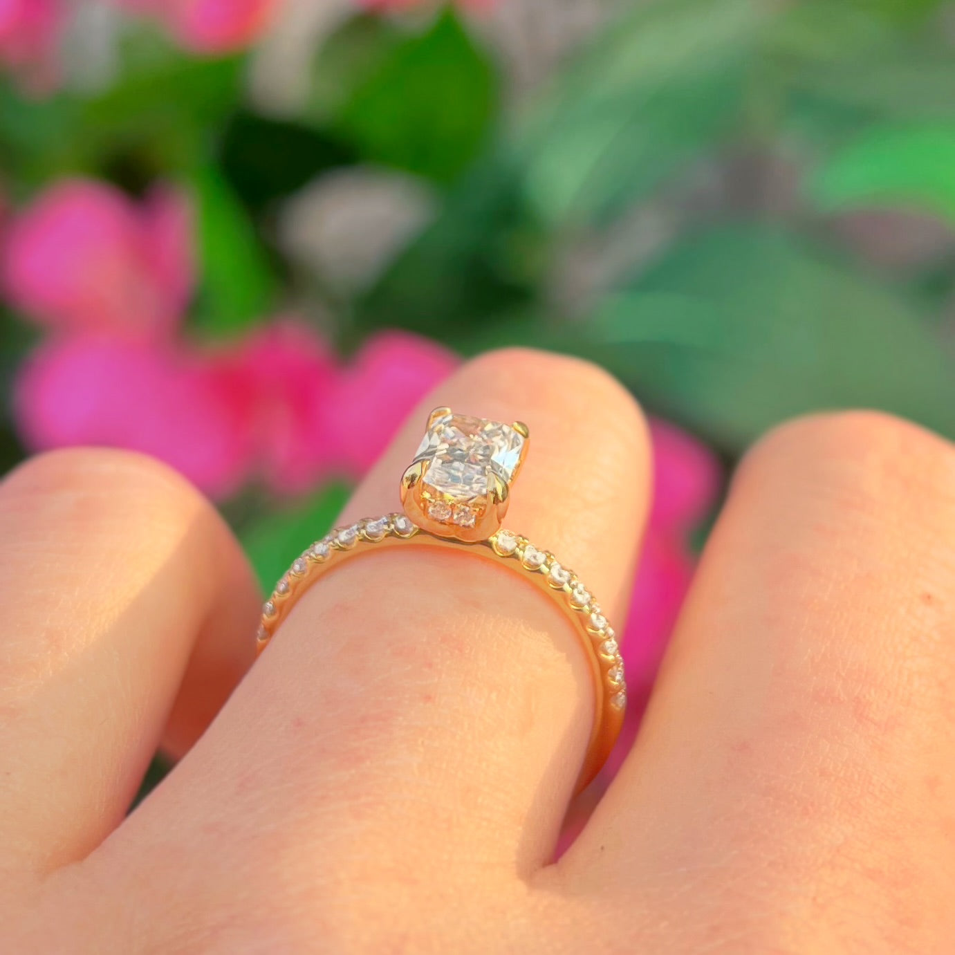 Radiant-Cut Lab-Grown Diamond 18ct Yellow Gold Engagement Ring | Size N