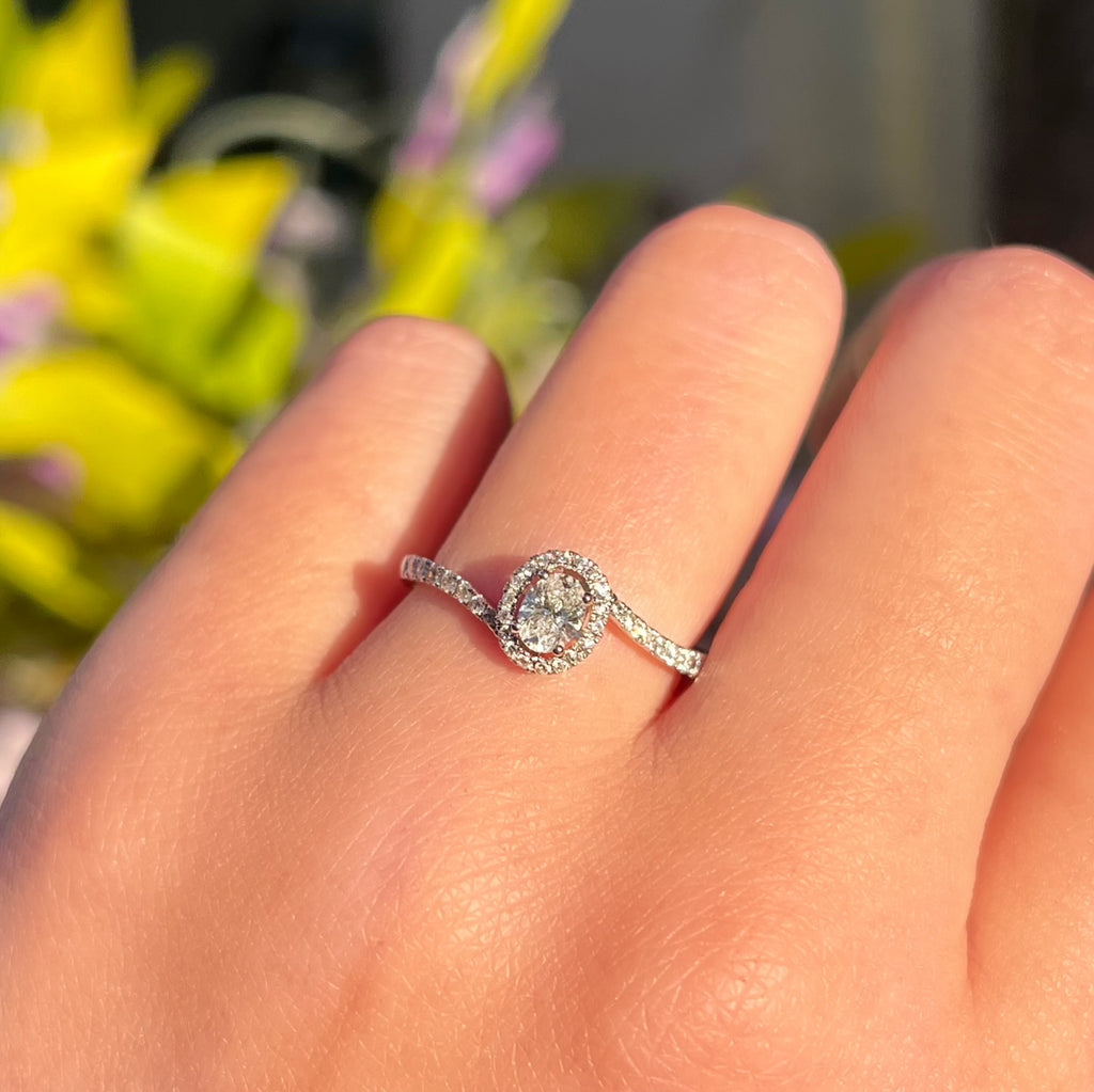 Diamond Twist 18ct White Gold Engagement Ring | Size O