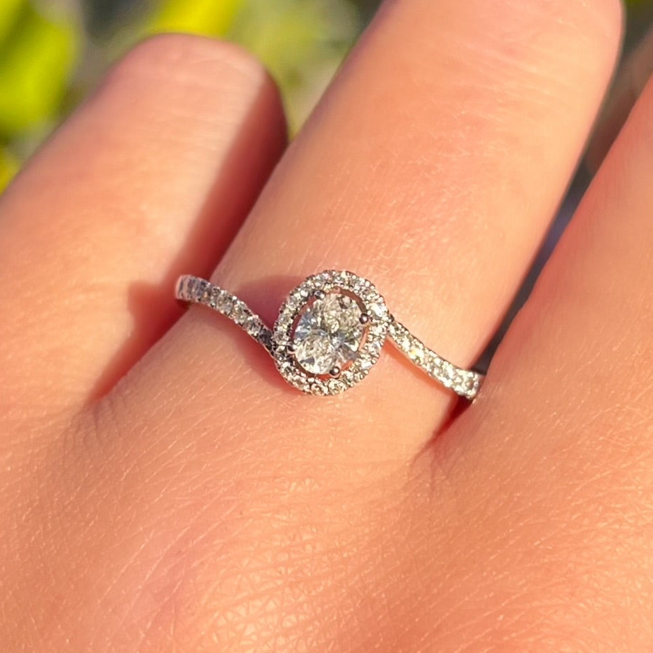 Diamond Twist 18ct White Gold Engagement Ring | Size O