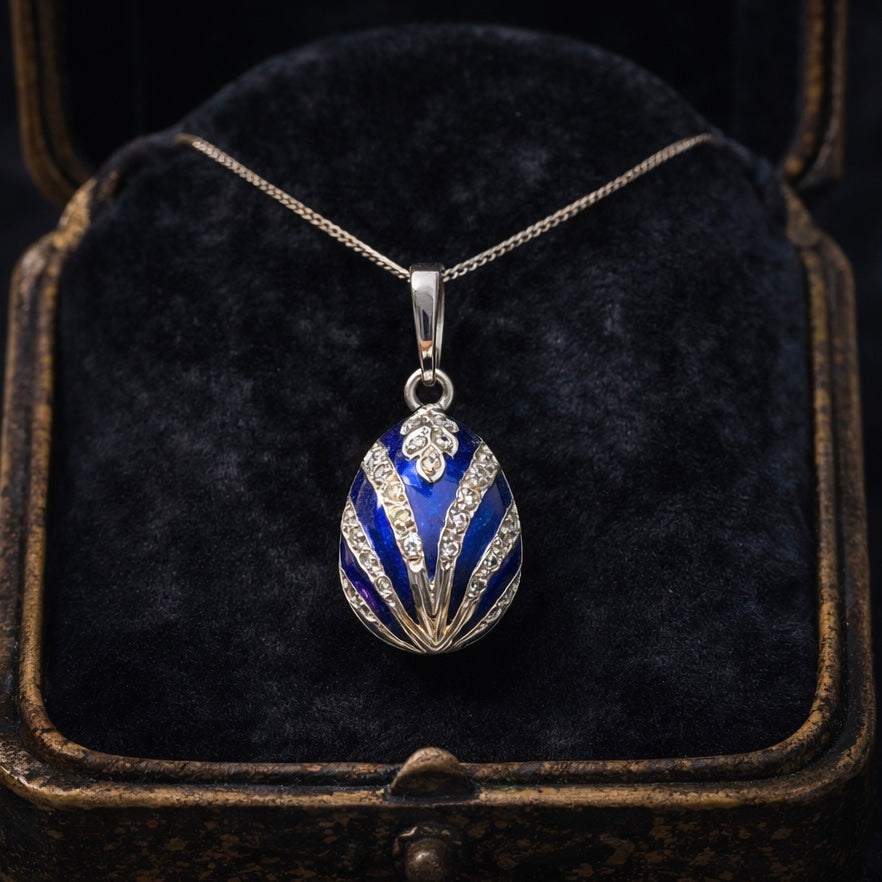 Vintage 14ct White Gold Blue Enamel Egg Necklace