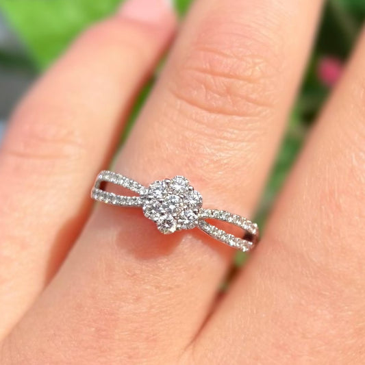 Showstopping 18ct White Gold Diamond Floral Cluster Ring - Size N 1/2