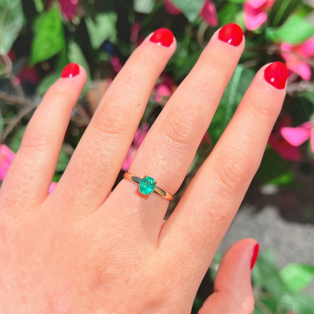 Emerald 9ct Yellow Gold Solitaire Ring | Size O