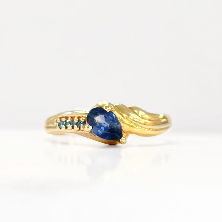 Rare Vintage Sapphire and Blue Diamond 9ct Yellow Gold Dress Ring | Size N