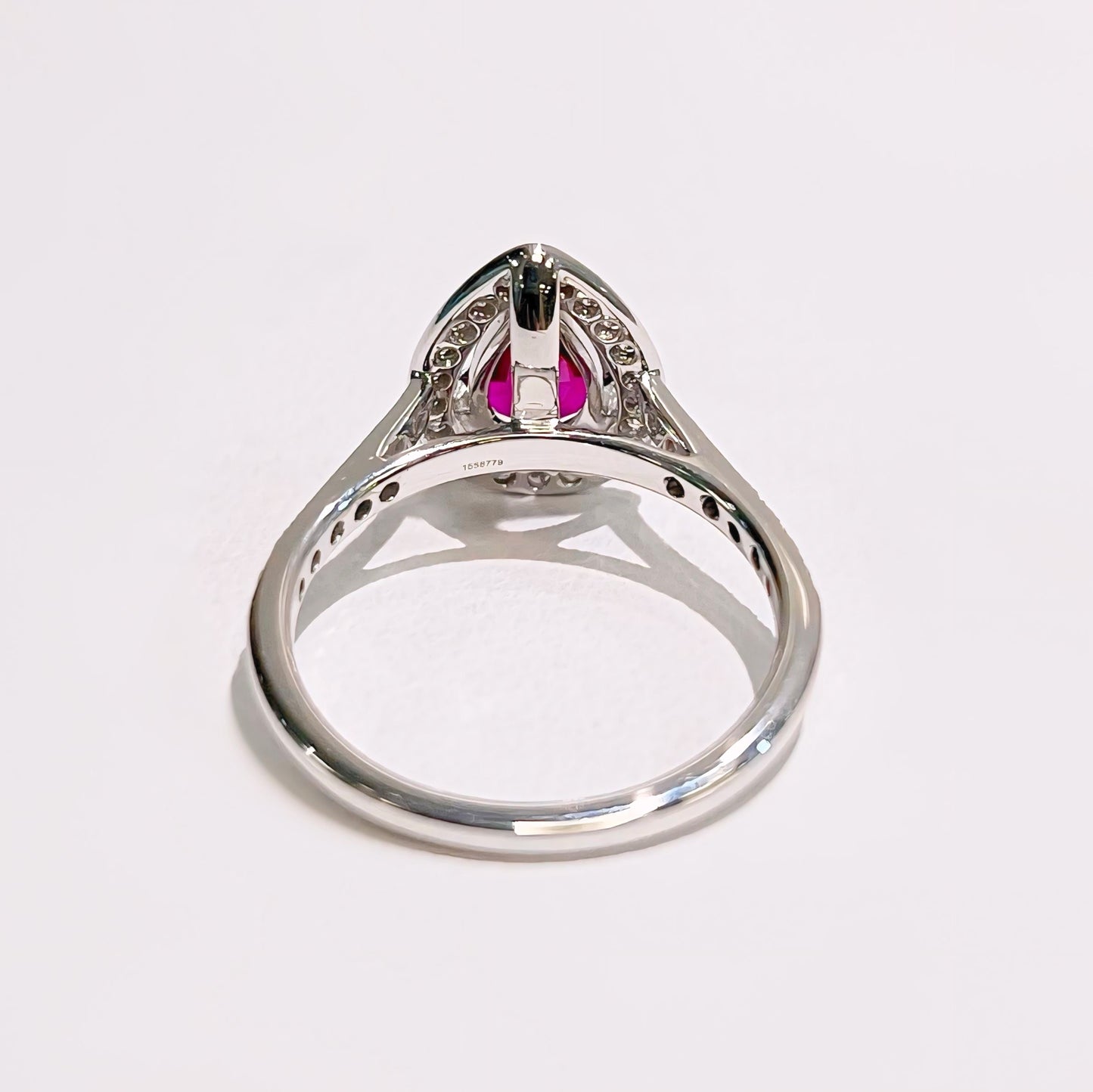 Spectacular 18ct White Gold Red Ruby and Diamond Pear Shaped Ring - Size N