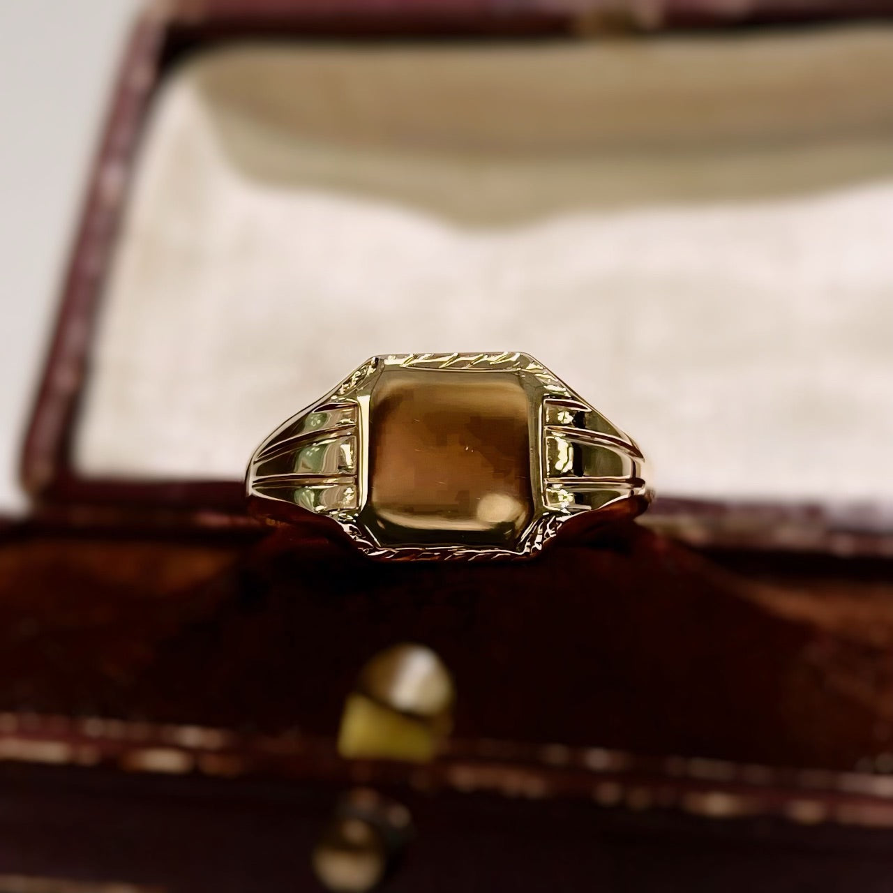 RESERVED | Vintage 9ct Yellow Gold Square Signet Ring - Size W