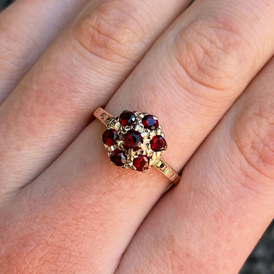 Vintage 9ct Yellow Garnet Floral Cluster Ring - Size O1/2