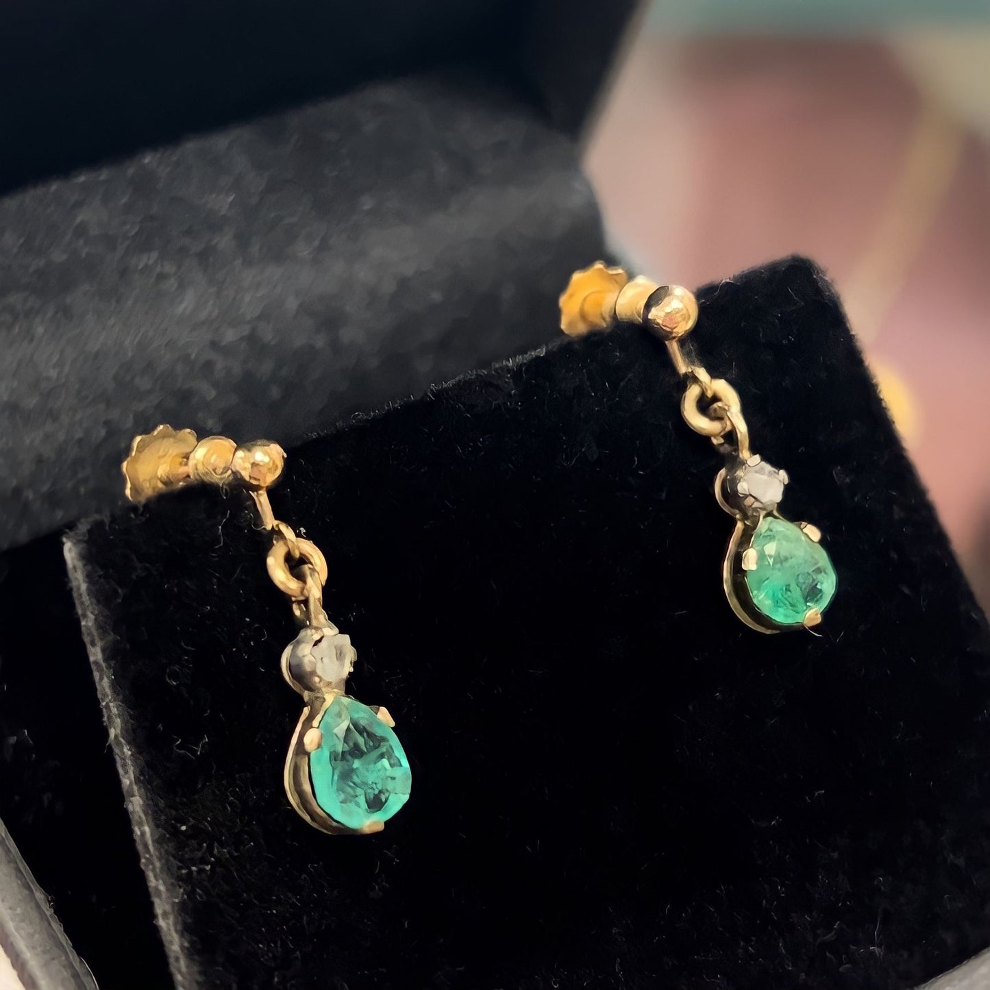 Antique Edwardian 9ct Yellow Gold Emerald and Diamond Screw Back Earrings