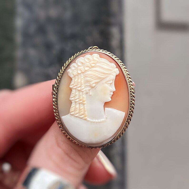 Antique Edwardian Lady Portrait Cameo Brooch