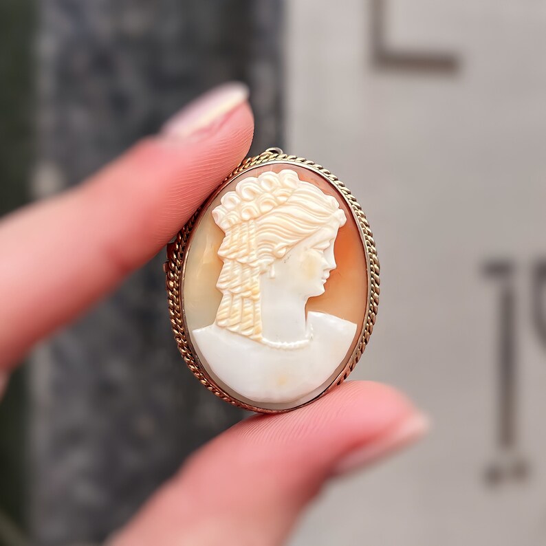 Antique Edwardian Lady Portrait Cameo Brooch