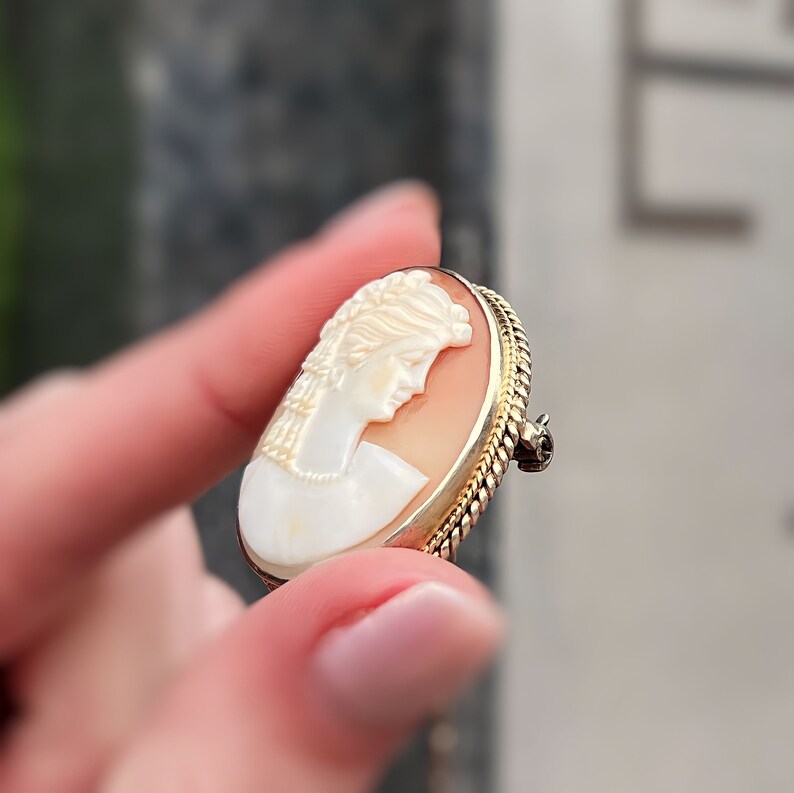 Antique Edwardian Lady Portrait Cameo Brooch