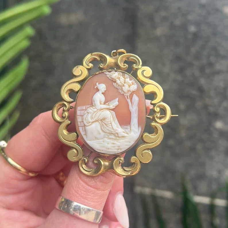 Antique Victorian Pinchbeck and Shell Cameo Brooch