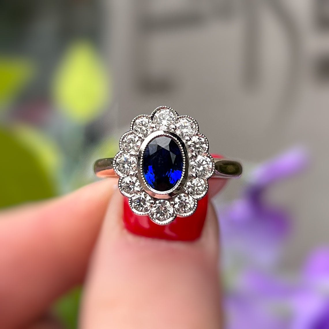 18ct Yellow Gold Ceylon Sapphire and Diamond Cluster Ring - Size M 1/2