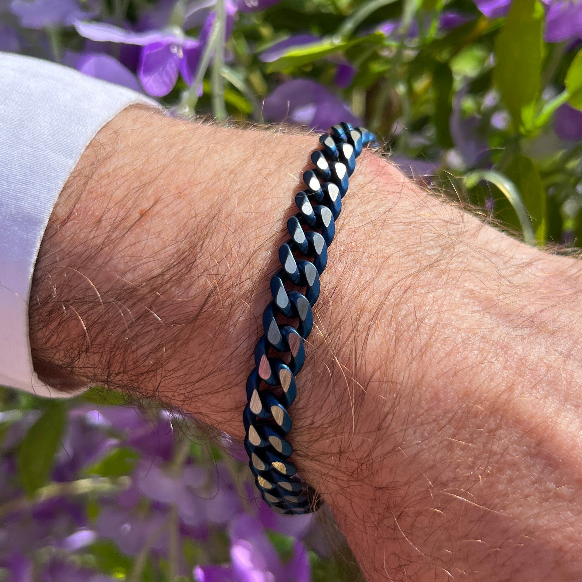 Gents Stainless Steel Blue and Silver Flat Curb Chain Bracelet | Unique & Co.
