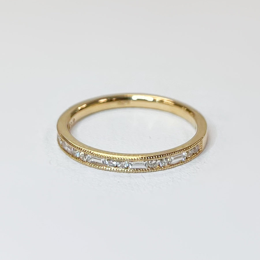 18ct Yellow Gold Brilliant and Baguette Cut Diamond Half Eternity Ring - Size M 1/2
