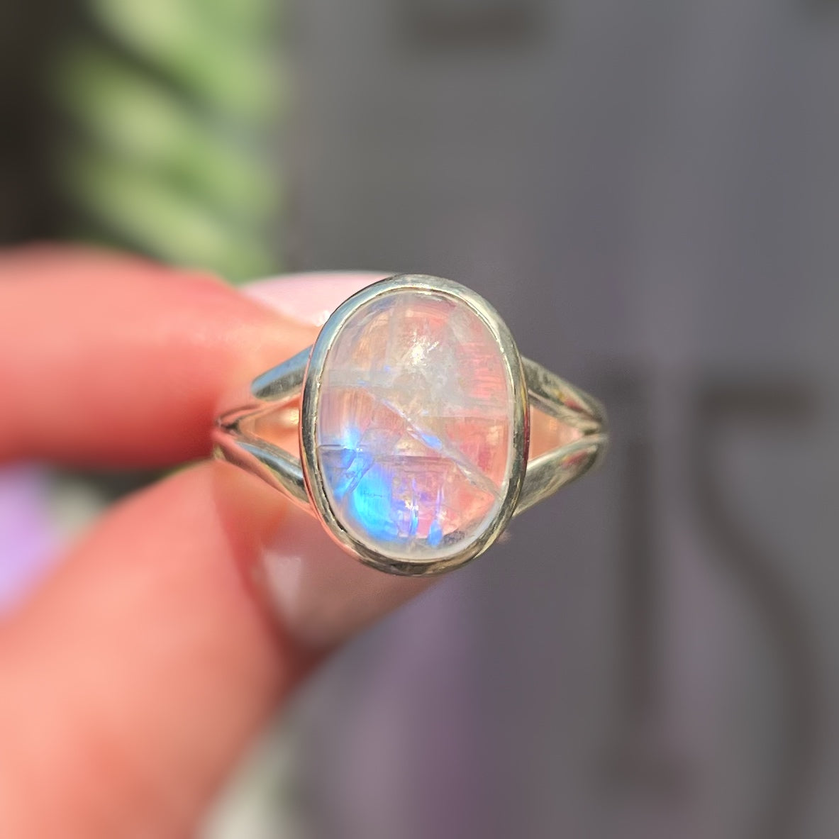 Sterling Silver Oval Rainbow Moonstone Ring - Size U