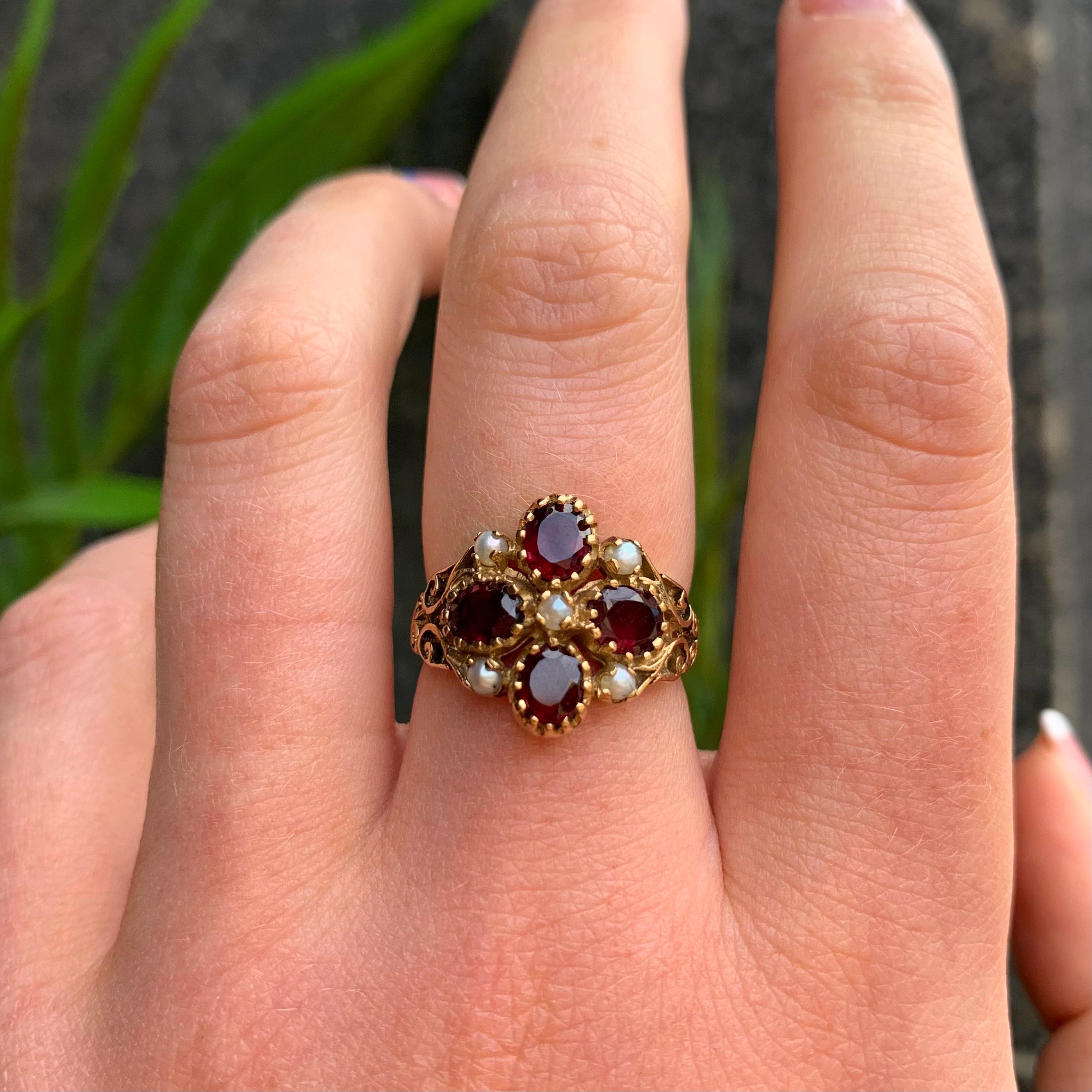 Victorian store garnet ring