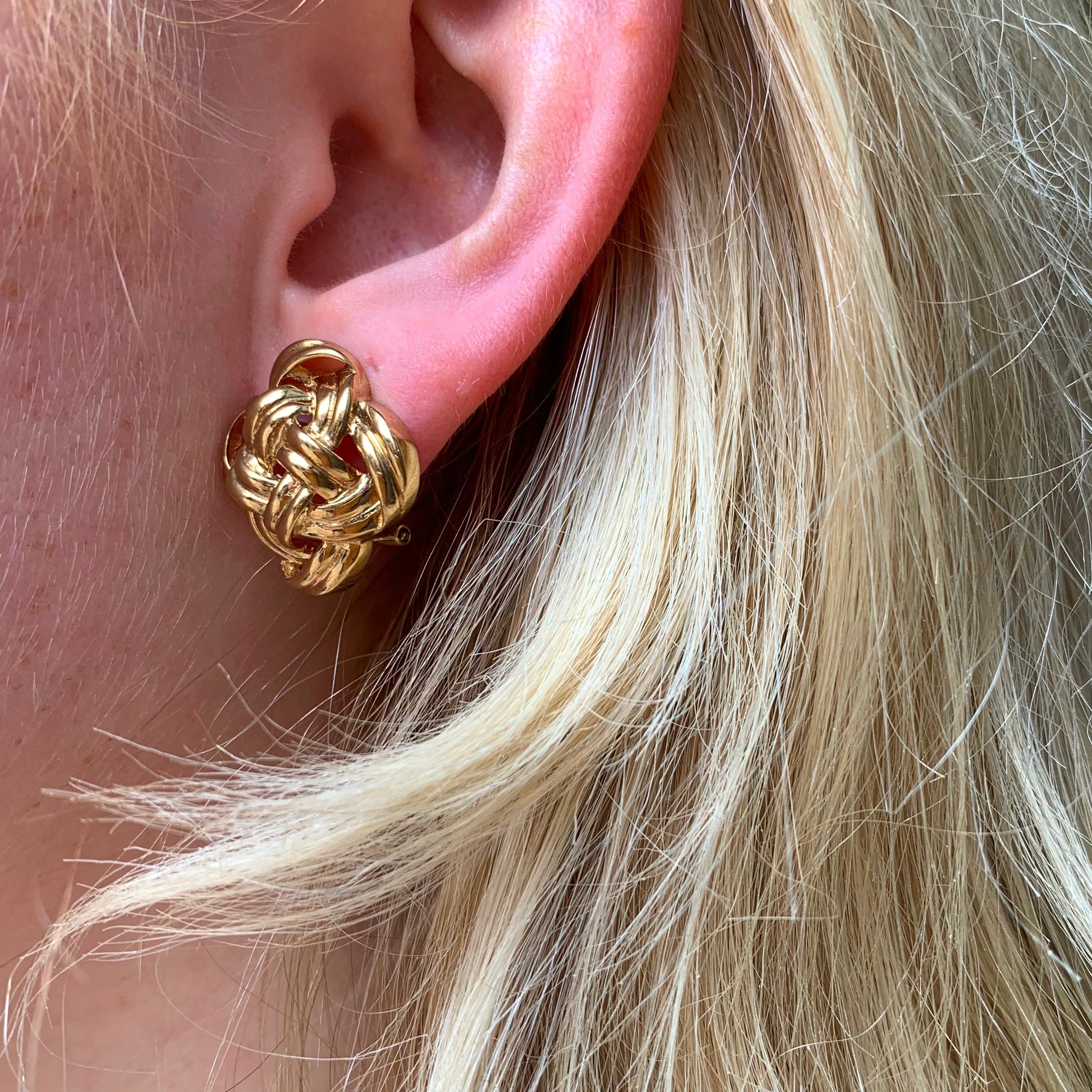 Vintage 9ct gold earrings deals