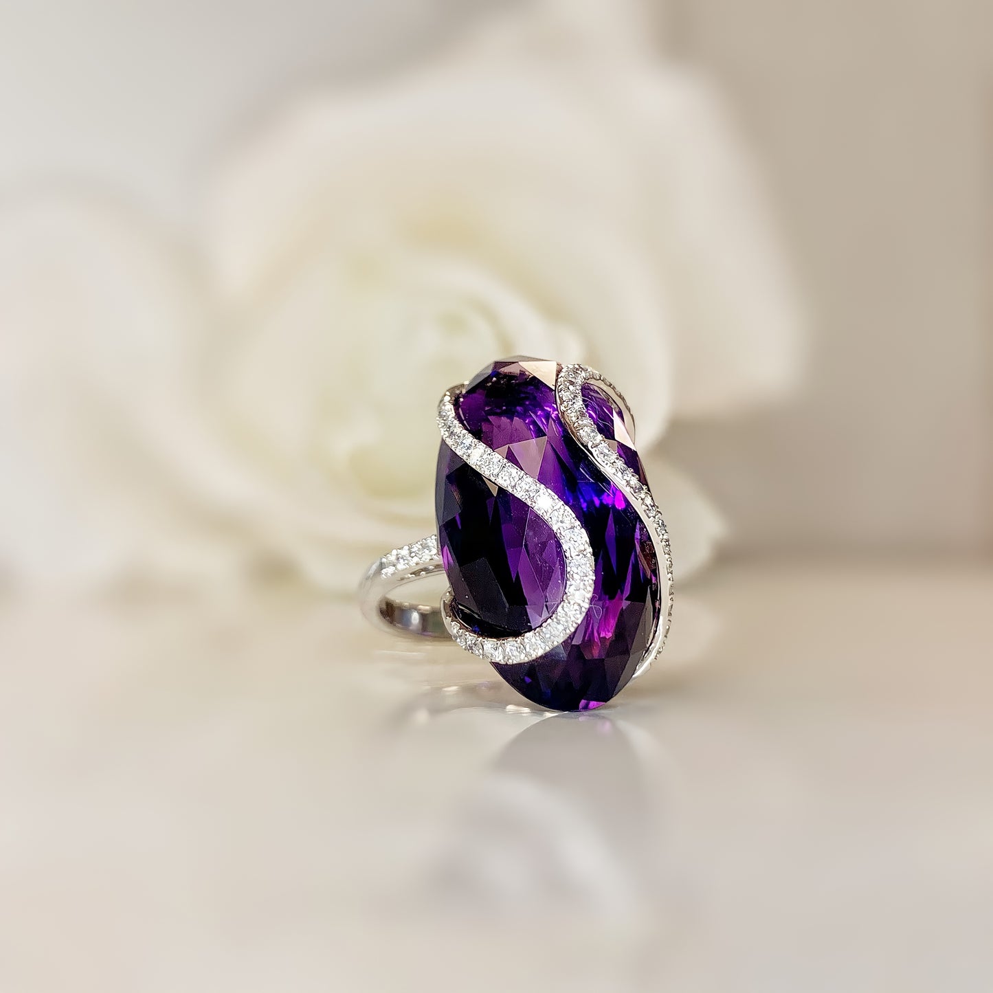 18ct White Gold Amethyst and Diamond Cocktail Ring - SIZE M