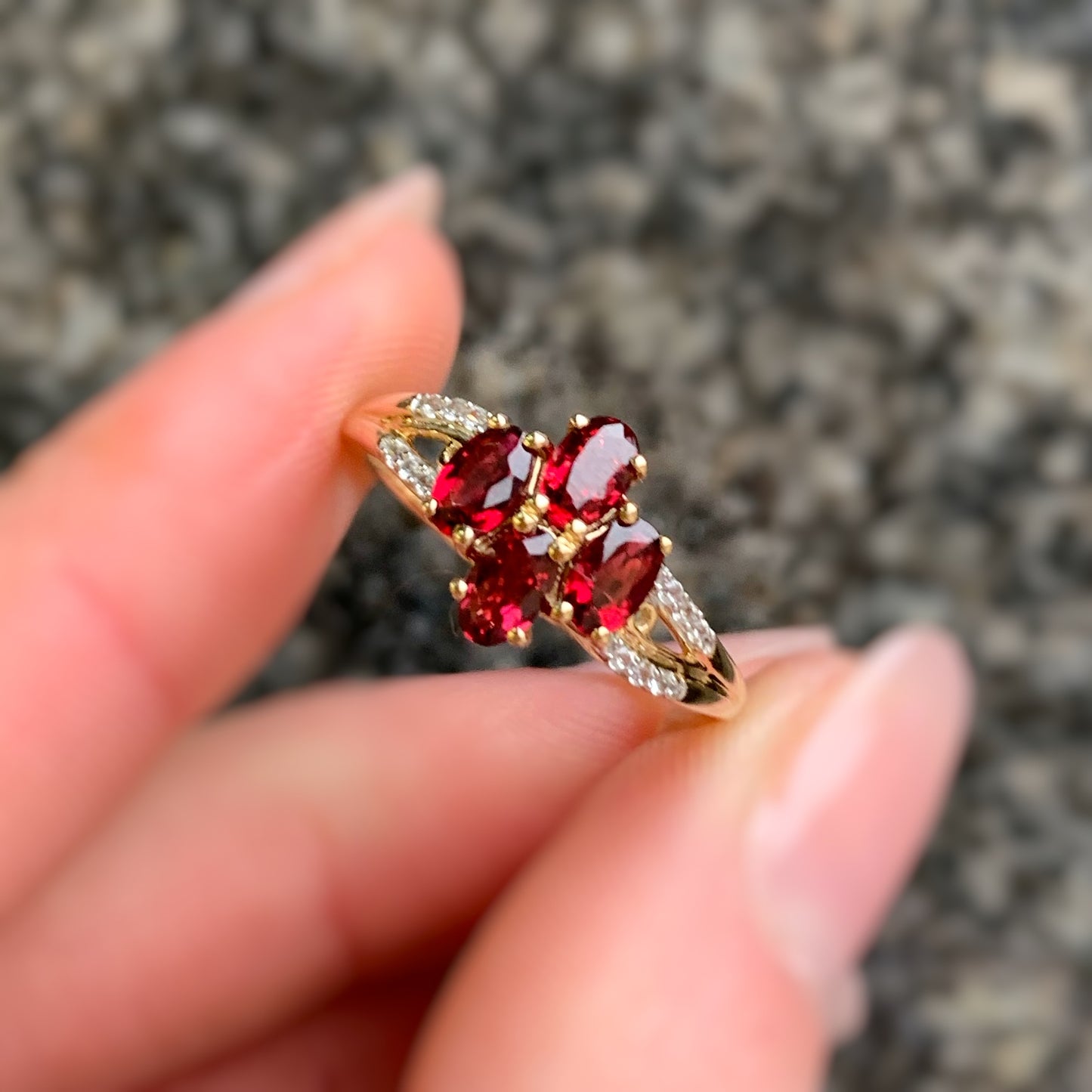 Vintage 9ct Yellow Gold Garnet And Diamond Cluster Ring