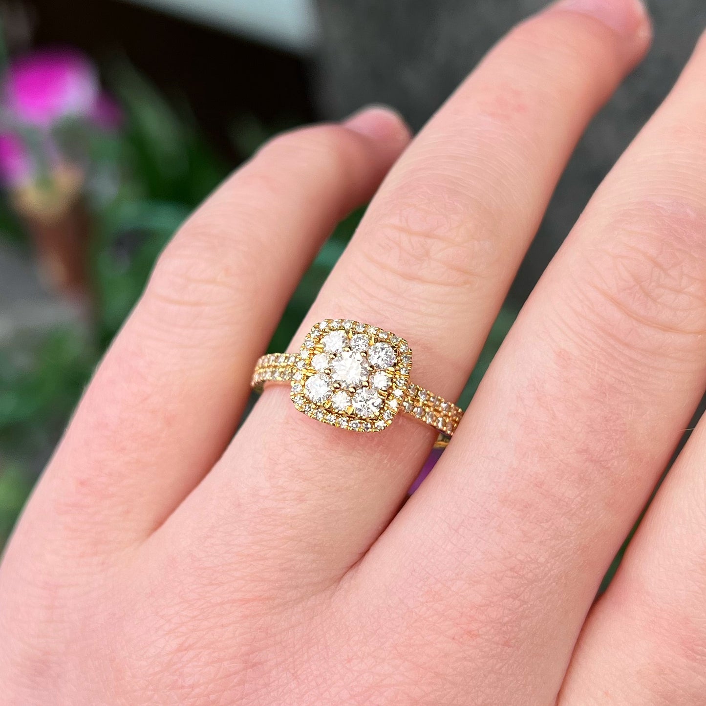 Vintage 18ct Yellow Gold Diamond Cluster Ring - Size R1/2