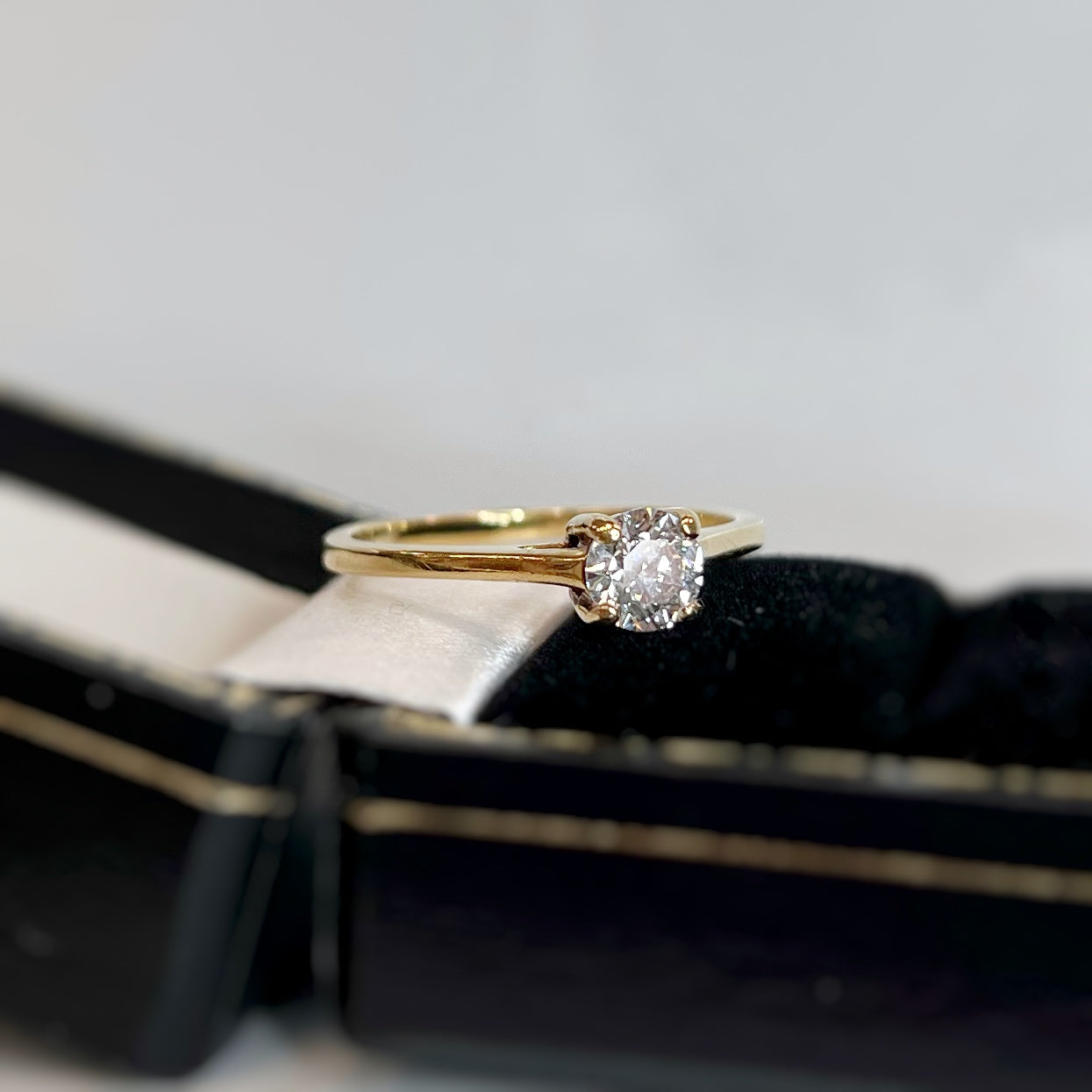 Vintage 18ct Yellow Gold Diamond Solitaire - Size N