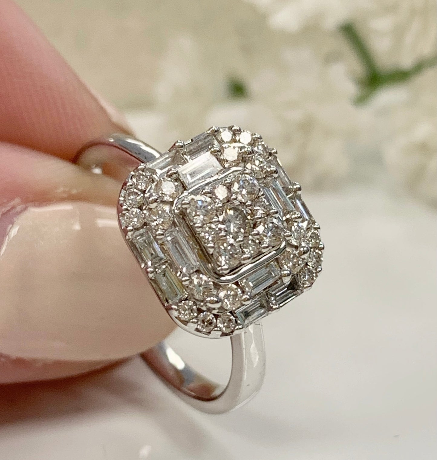 Spectacular 9ct White Gold Diamond Cluster Ring - SIZE N