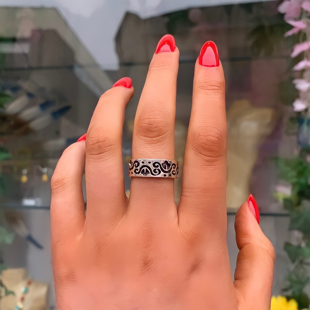 Sterling Silver Oxidised Patterned Band Chunky Ring | Size O ½