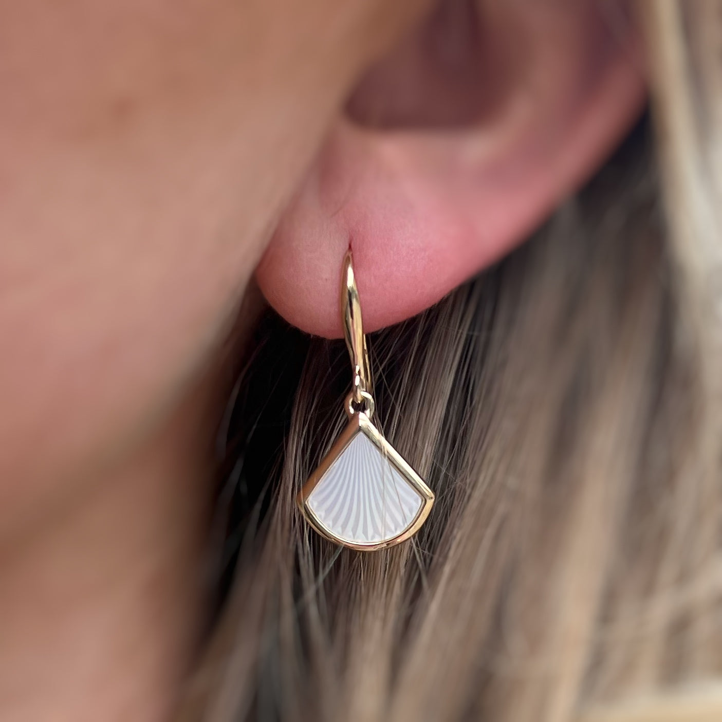 Unique Ladies Sterling Silver Gold Plated Mother of Pearl Fan Drop Earrings