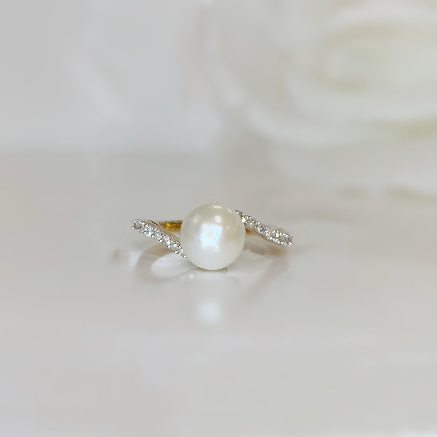 9ct Yellow Gold Pearl and Diamond Ring - SIZE L