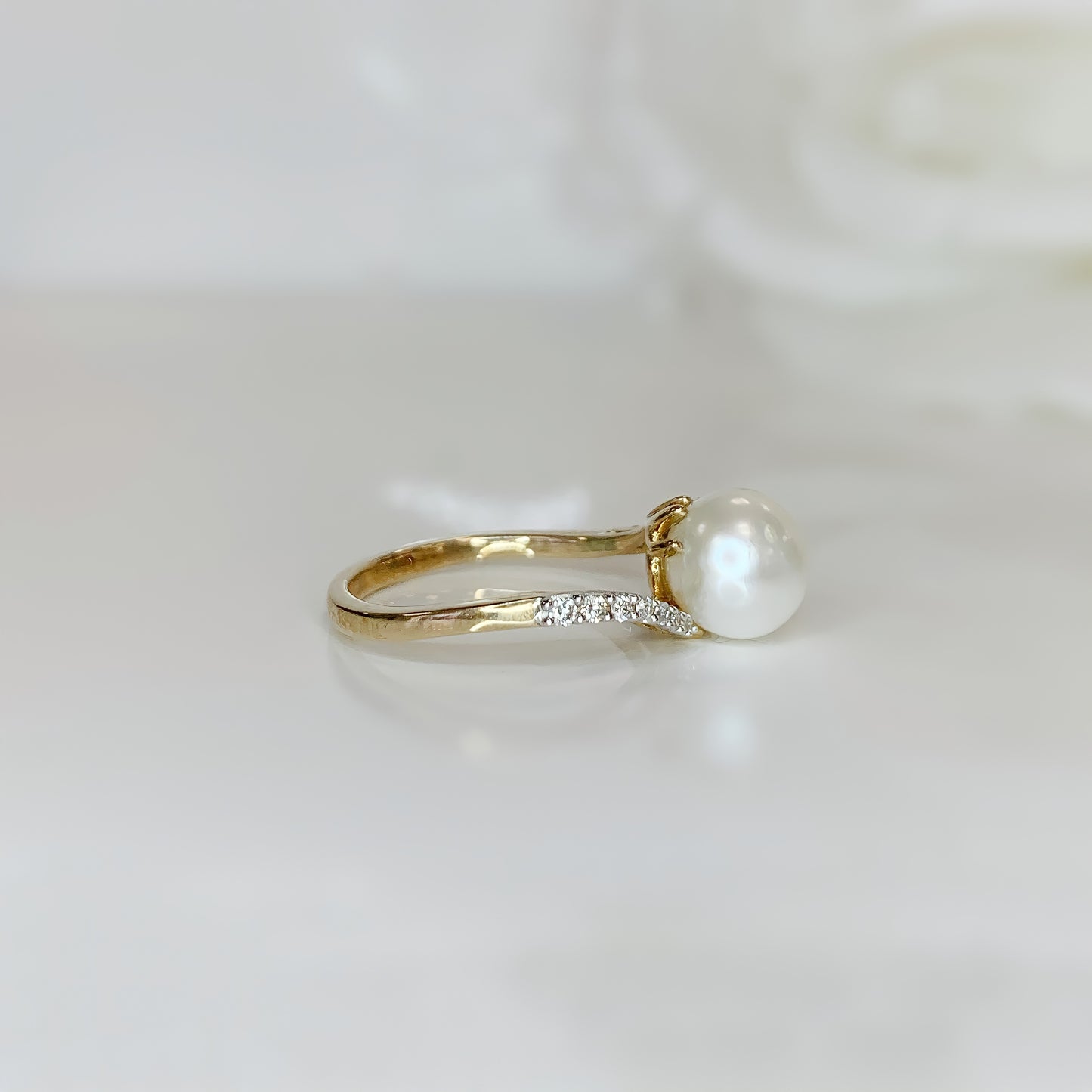 9ct Yellow Gold Pearl and Diamond Ring - SIZE L