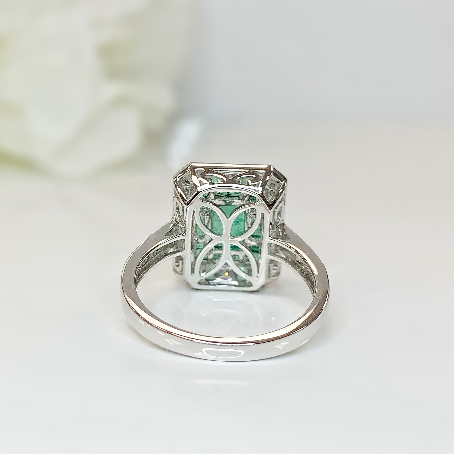 18ct White Gold Art Deco Reproduction Emerald And Diamond Ring – SIZE O