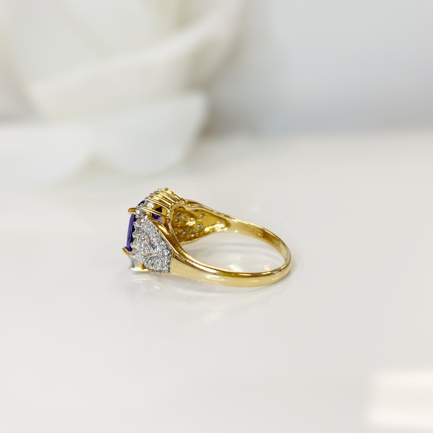 Vintage 18ct Yellow Gold Tanzanite and Diamond Cluster Ring - SIZE N