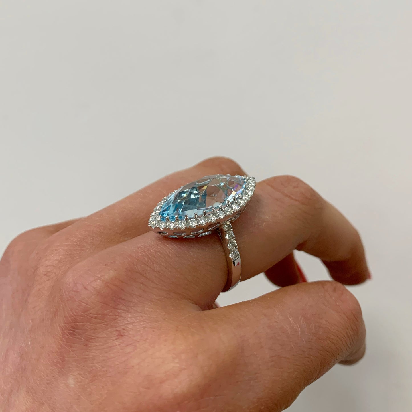 Magnificent 18ct White Gold Marquise Cut Blue Topaz & Diamond Cocktail Ring - SIZE M