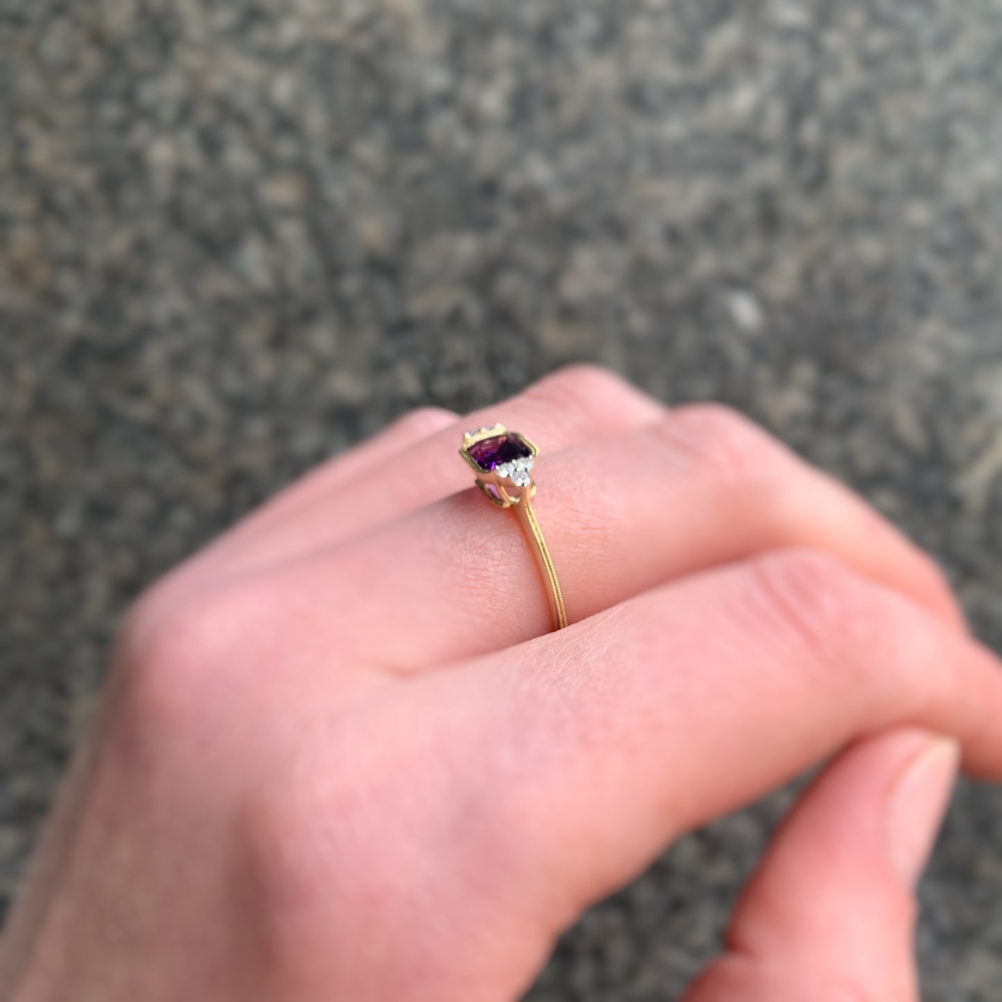 9ct Yellow Gold Amethyst and Diamond Ring - Size M 1/2