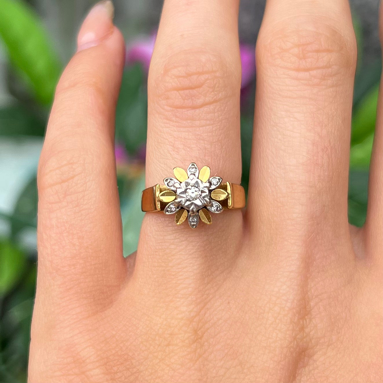 Vintage 18ct Yellow & White Gold Diamond Cluster Ring - Size J