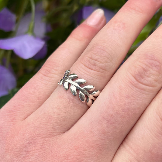 Sterling Silver Leaf Band Ring - Size L