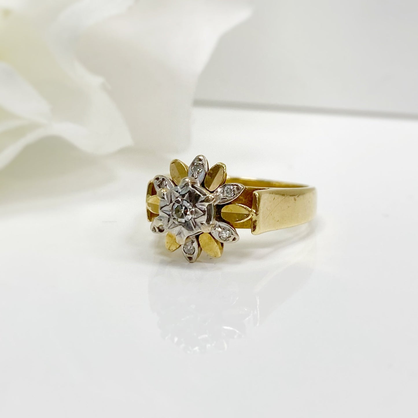 Vintage 18ct Yellow & White Gold Diamond Cluster Ring - Size J