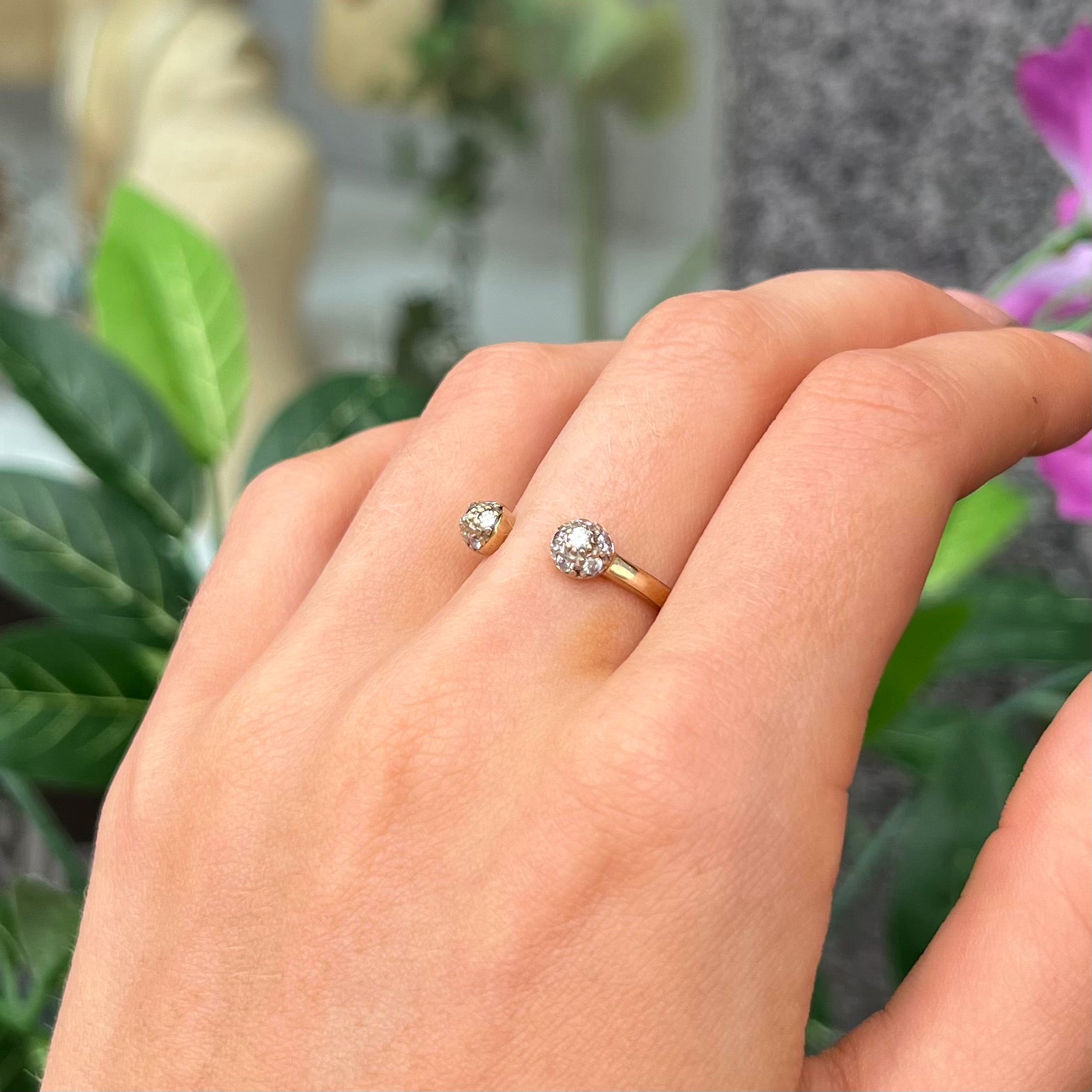 Vintage Cubic Zirconia 9ct Yellow Gold Open Design Ring | Adjustable Size